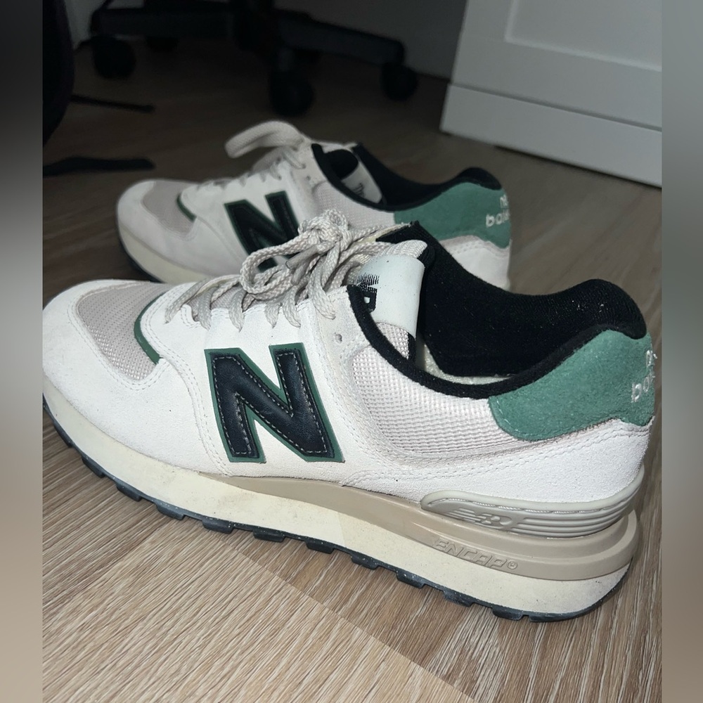 574 Green & White New Balance sneakers